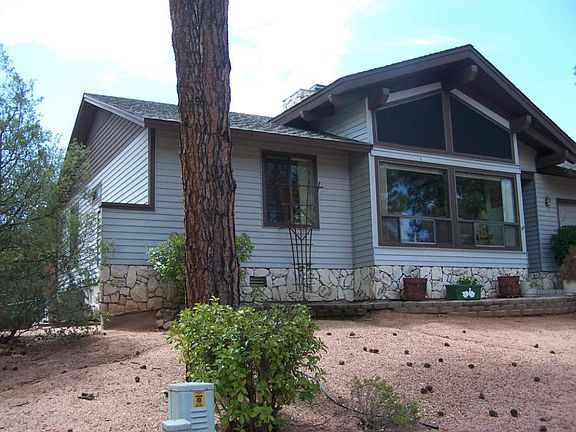 2nd image of 103 N Parkwood Ln