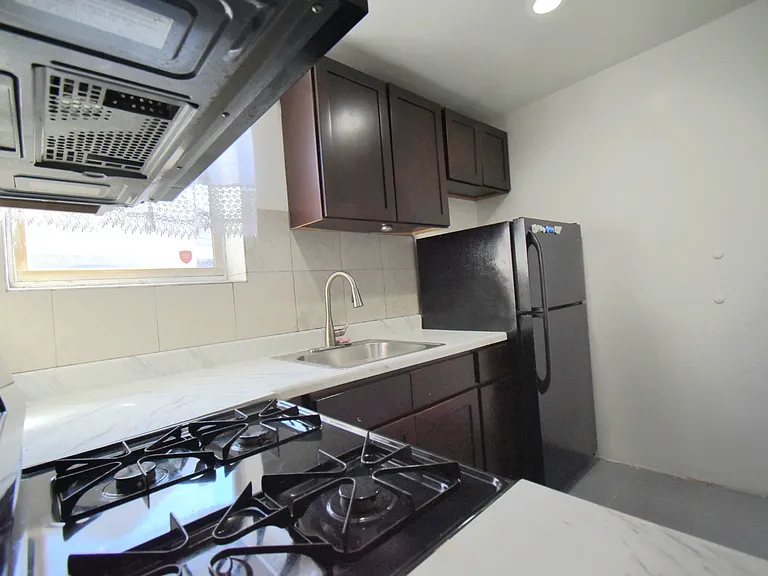 165 Augusta St #B9 — Photo 13