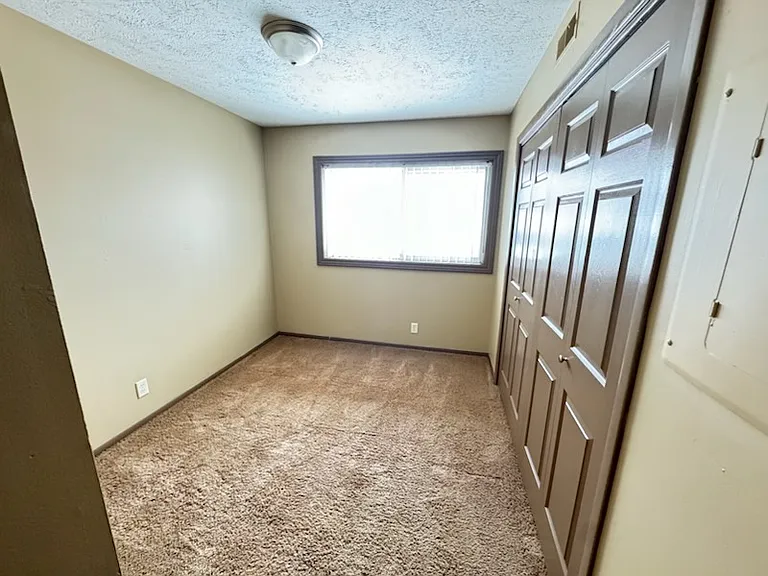 1801 Knox St #30 — Photo 8