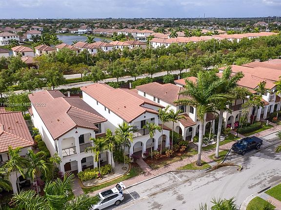 5th image of 8298 NW 39th Ct #8298