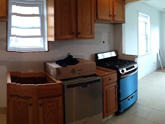 4th image of 2234 49th St