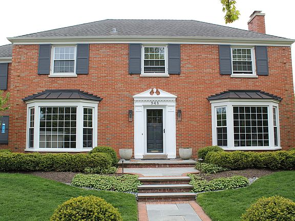2nd image of 948 N Oak Park Ave