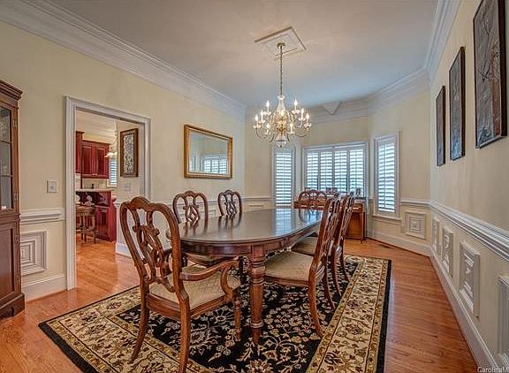 5th image of 2846 Berwick Ln