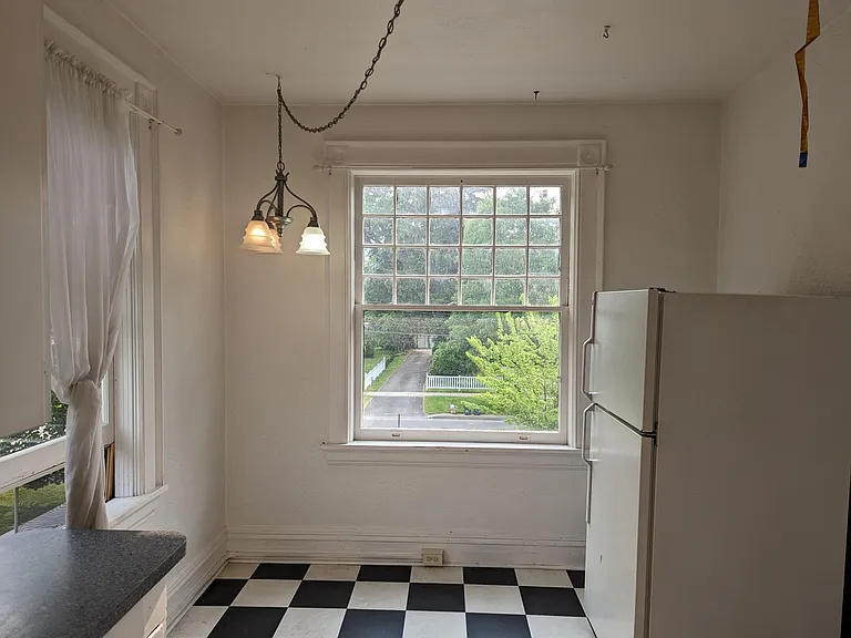 307 Market St #D — Photo 3