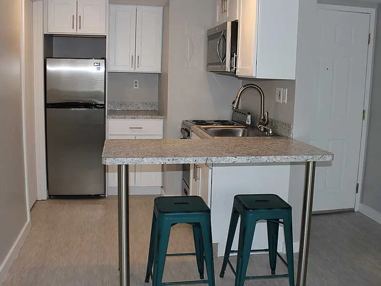Flats at 390 — Photo 6