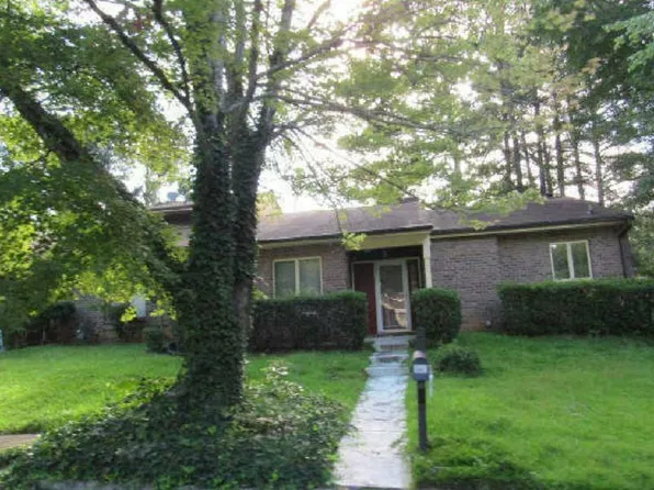 1618 Circlestone Dr, Stone Mountain, GA 30088