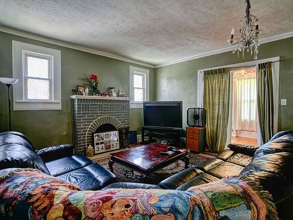 4th image of 215 Holston Ave