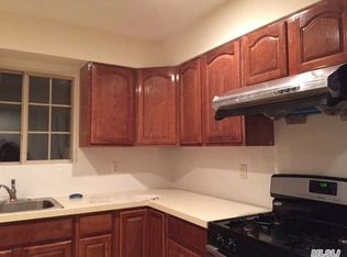 21145 94th Rd, Queens Village, NY 11428