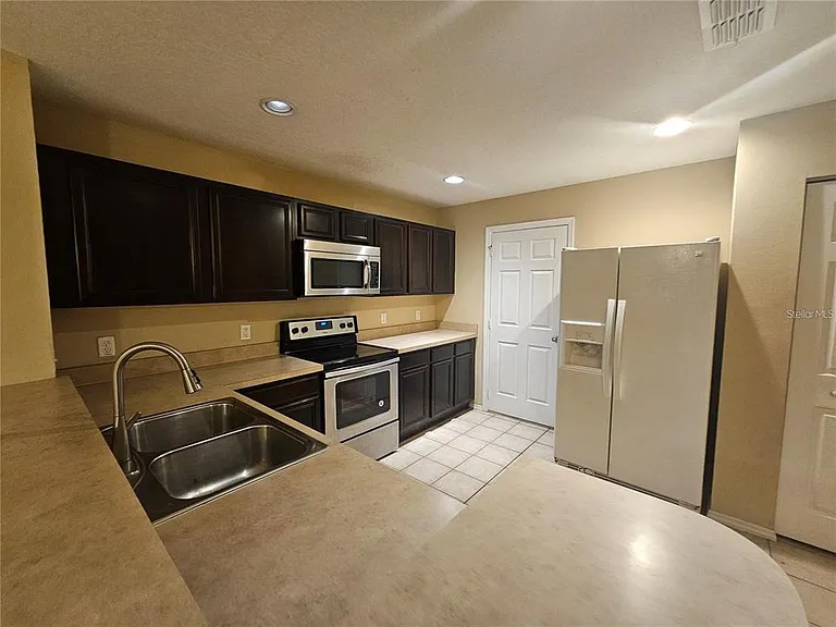 622 Old Pine Ct — Photo 4