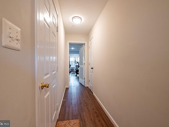 4th image of 137 Emory Woods Ct