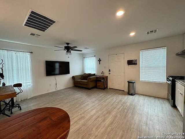 13918 Llama Pl — Photo 3