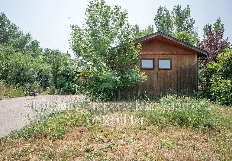 1045 Toedtli Dr — Photo 21