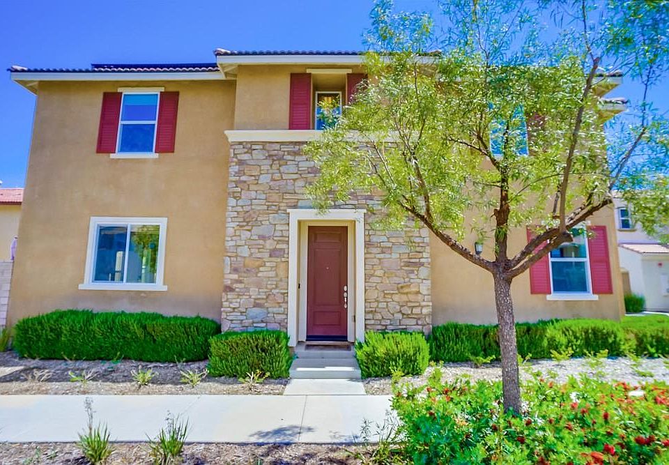 1st image of 26814 Albion Way