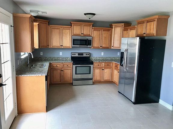4th image of 5442 Preakness Ct