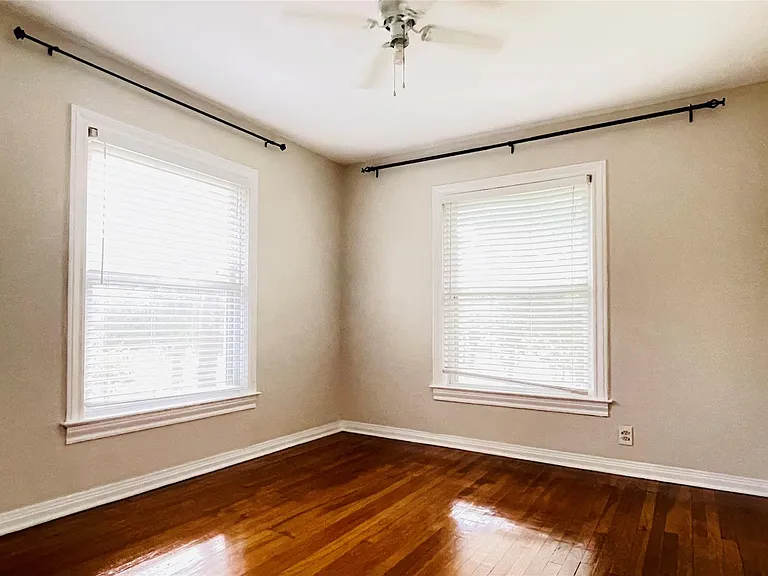 1502 Elmen St #4 — Photo 5