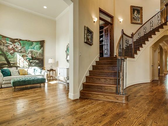 4th image of 7405 Covewood Dr