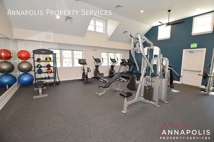 1101 Primrose Ct #302 — Photo 18