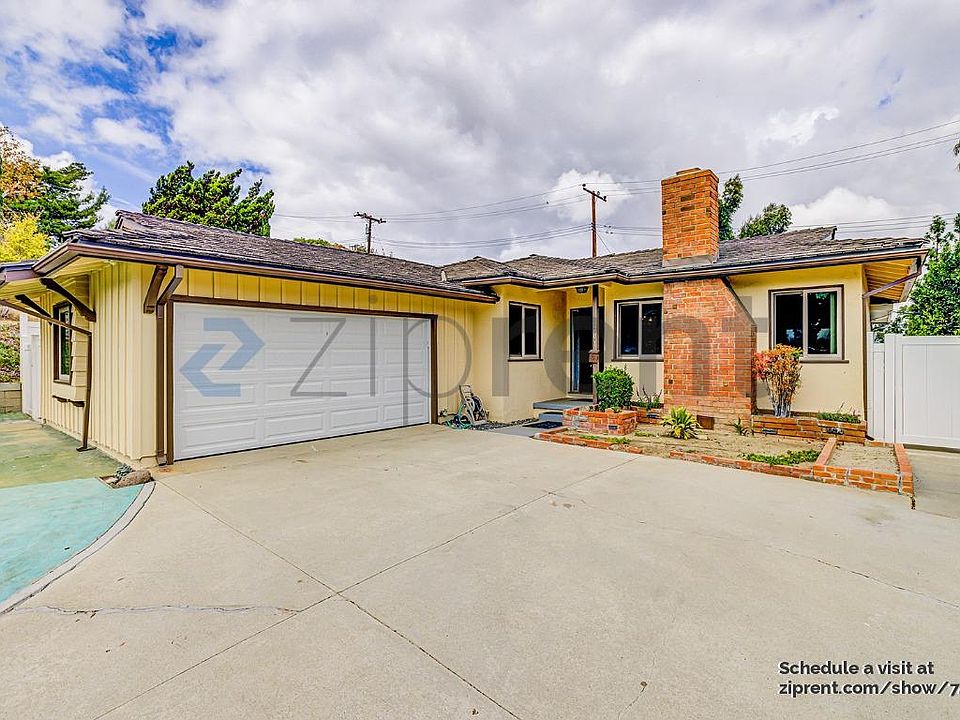 1st image of 201 Barranca Dr