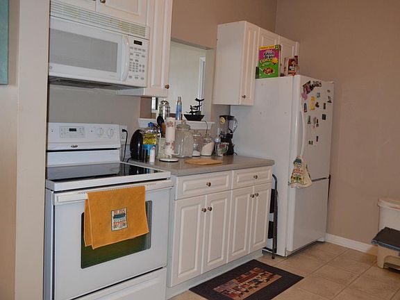 2nd image of 3015 Winston Dr APT 112