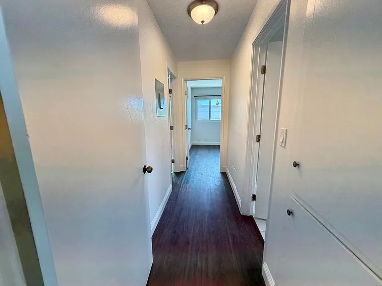 1100 Monterey Blvd — Photo 8