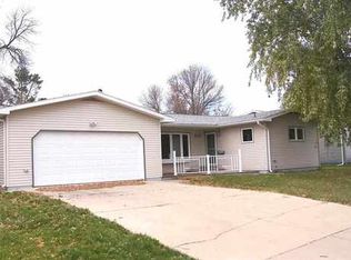 1518 5th Ave SW, Minot, ND 58701