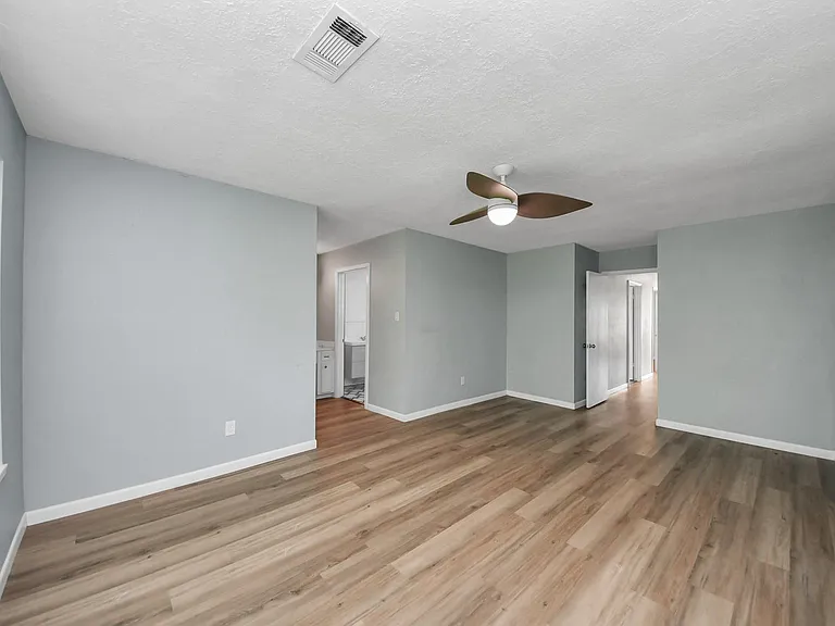 16502 N Mediterranean St — Photo 25