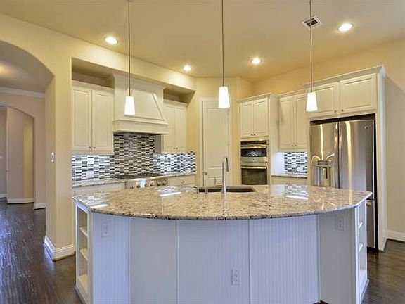 2nd image of 2111 Grassland Ct