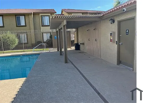 3 bed, 1130 sqft, $2,480 — Photo 3
