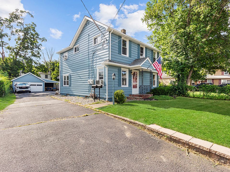 1st image of 923 Ringwood Ave #2