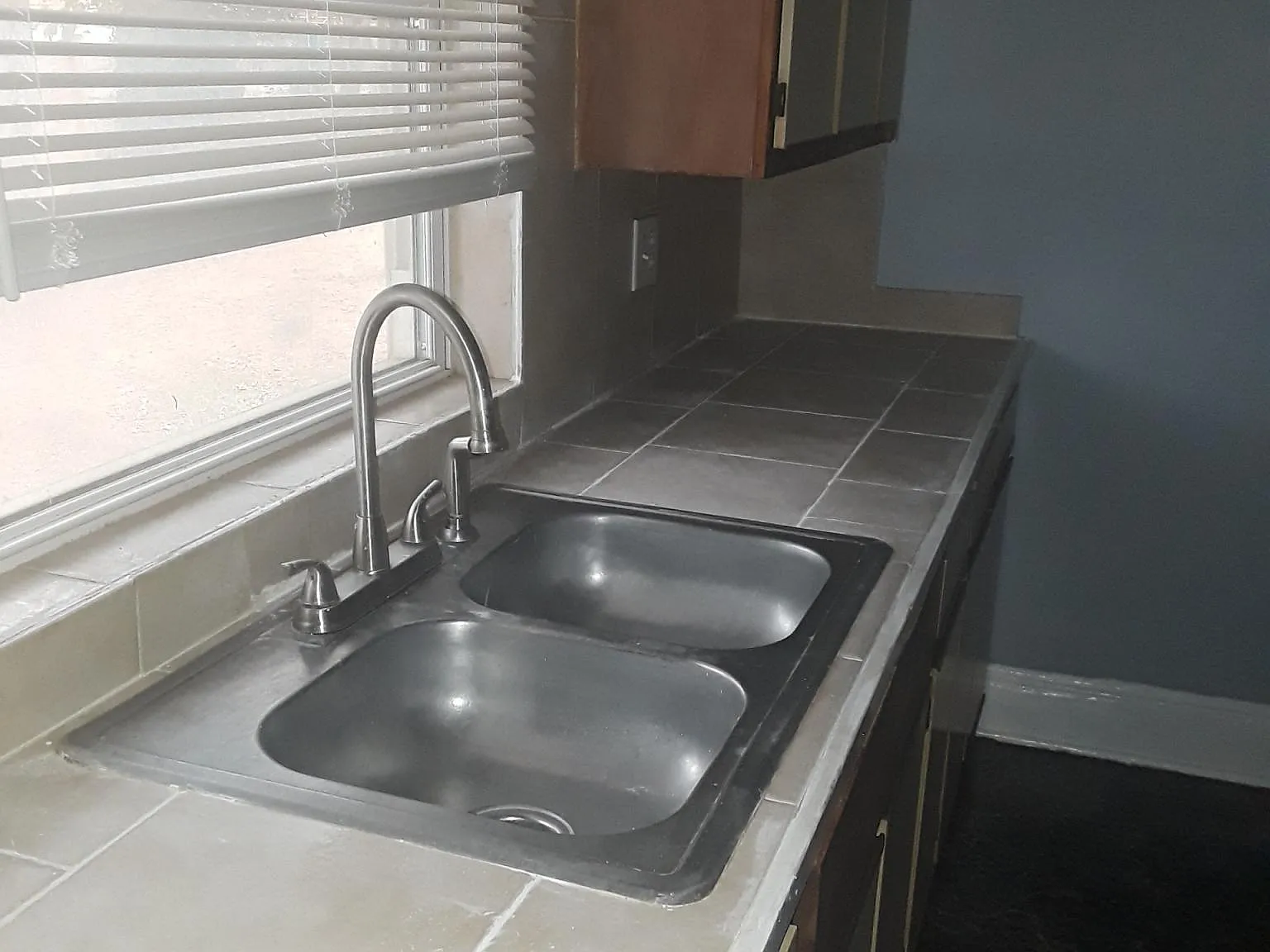 2 bed, 1100 sqft, $1,400 — Photo 3