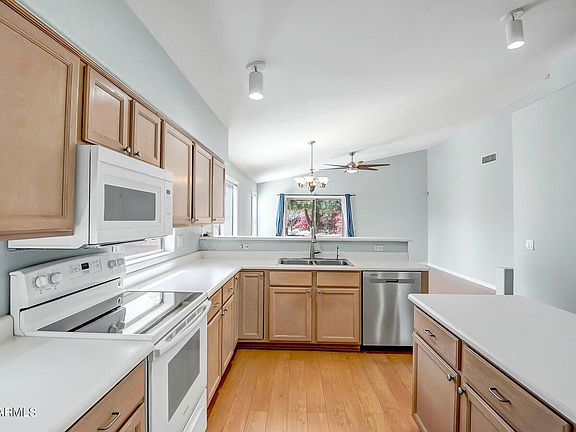 5th image of 14932 W LAMOILLE Drive