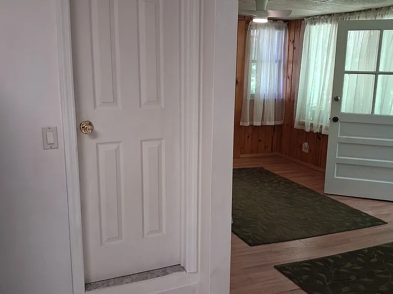 100 Forshay Rd #2 — Photo 3