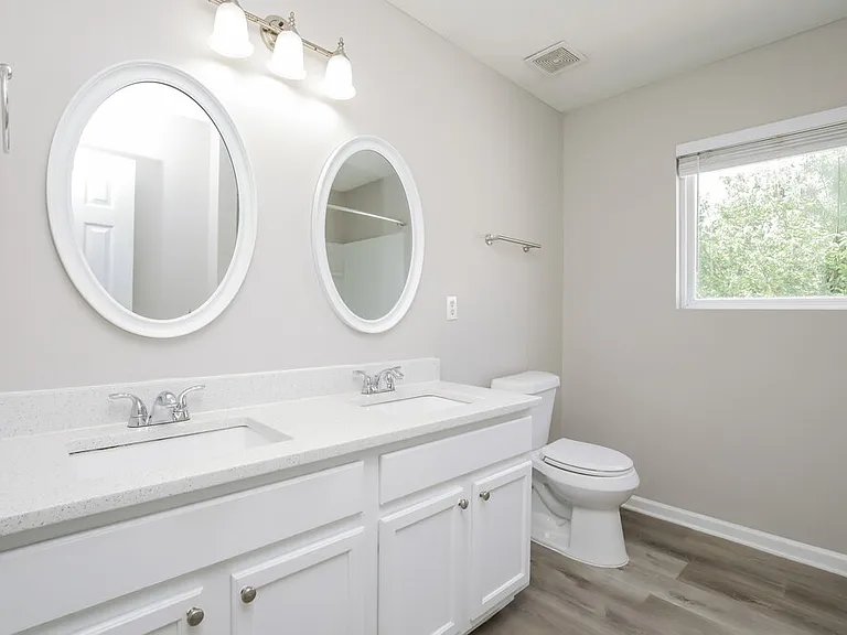 70 Brookhaven Dr — Photo 11