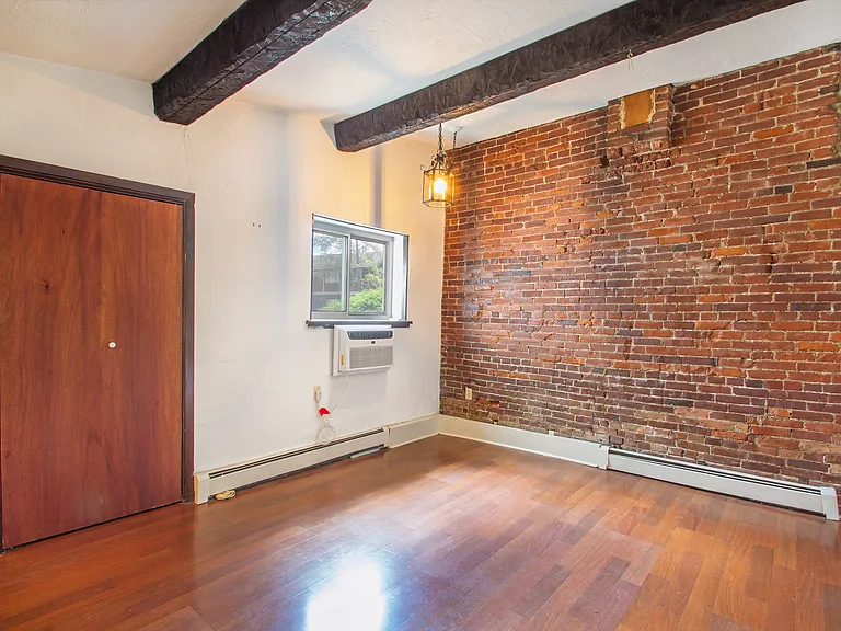 200 Rebecca Ave #2 — Photo 4