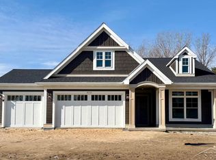 4125 Village Green Dr, Freeland, MI