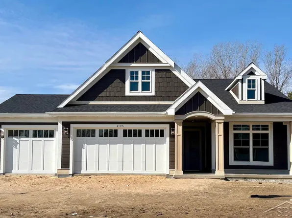 4125 Village Green Dr, Freeland, MI 48623