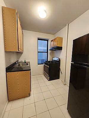 4th image of 25-54 38th St #2A