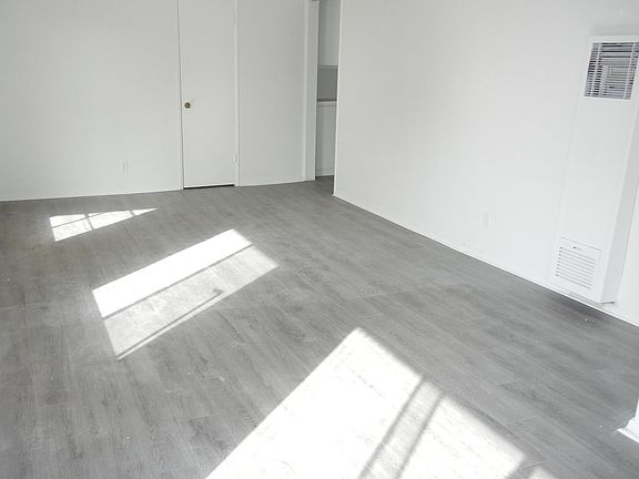 5th image of 9040 Harratt St APT 38