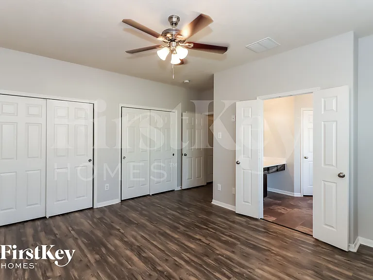 8330 Hampton Bay Dr — Photo 8