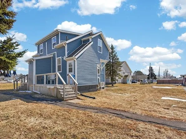 75 Duke St, Summerside, PE C1N 3R9