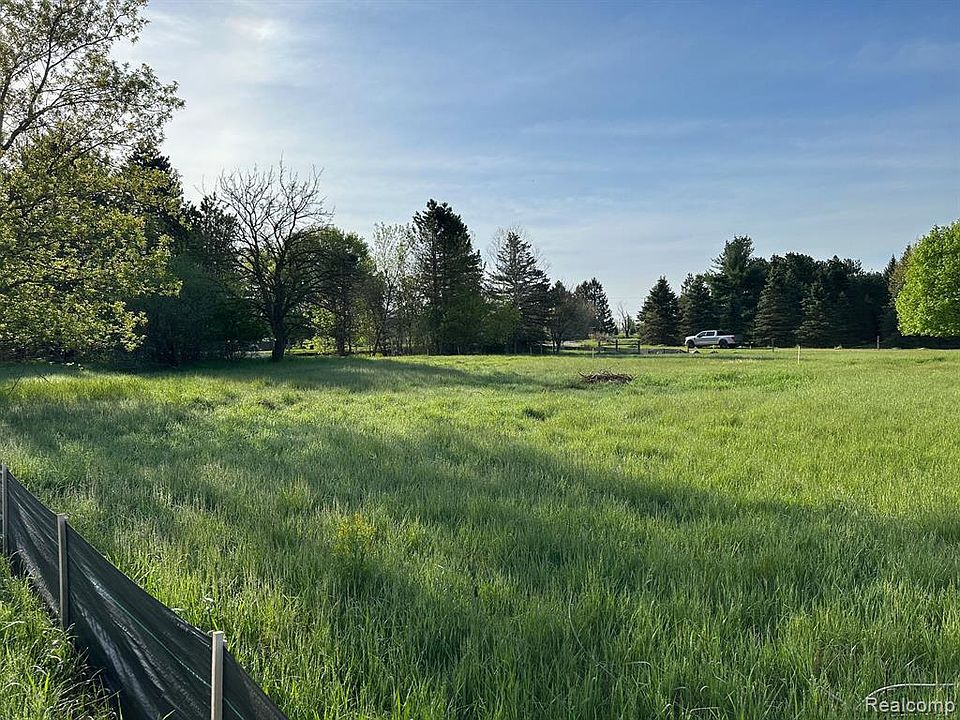 3297 Oak Grove Rd, Howell, MI 48855 MLS 20240013622 Zillow