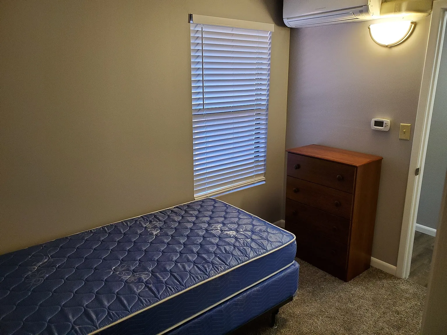 901 West Springfield Avenue - Bailey 1BR — Photo 4