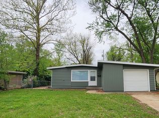 5443 SW 17th St, Topeka, KS 66604