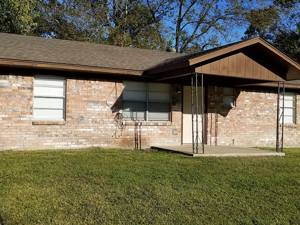 512 Lubbock front_11082021