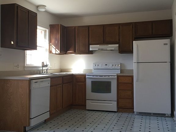3rd image of 302 London Company Way