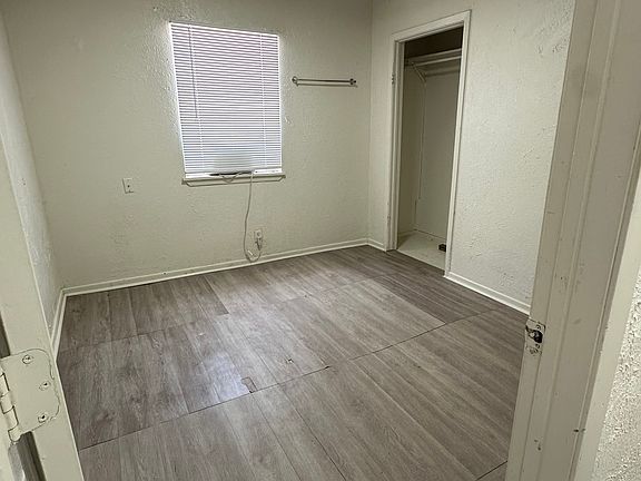 5th image of 407 Vera Cruz St