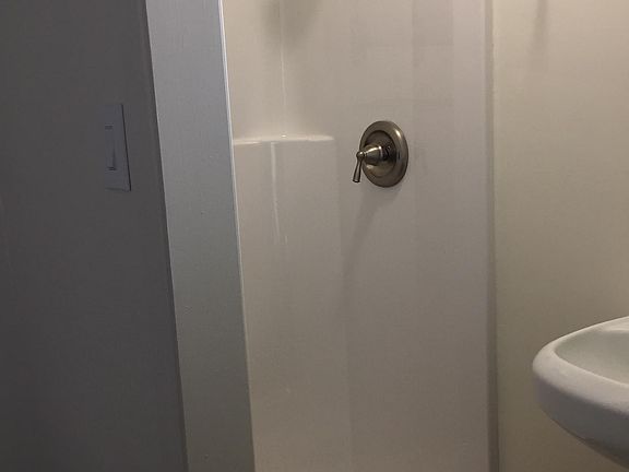 apt 1 bathroom and shower