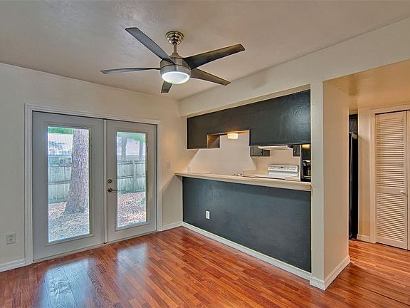 4th image of 2305 SW 73rd Ter