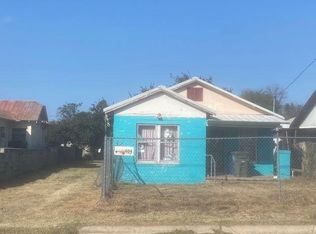 404 Corpus Christi St, Laredo, TX 78040