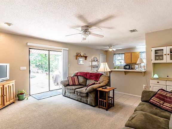 4th image of 5801 Wickford Ln